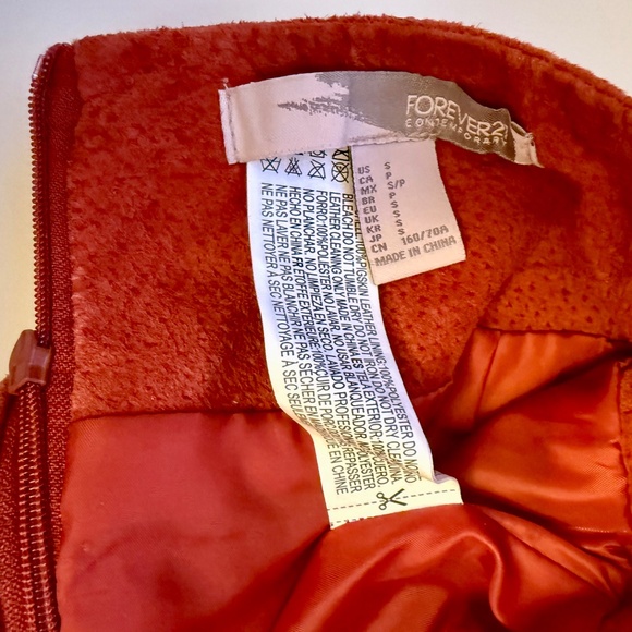 ❣️BNWOT❣️ 100% Leather Asymmetrical Forever 21 Contemporary Mini Skirt Size S - Picture 7 of 7